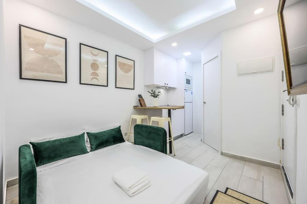 Luxe Apartment In Tetuan Мадрид Екстериор снимка