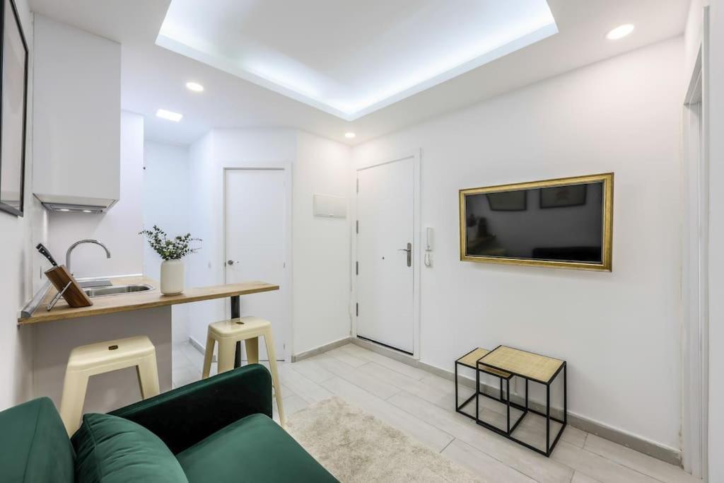 Luxe Apartment In Tetuan Мадрид Екстериор снимка