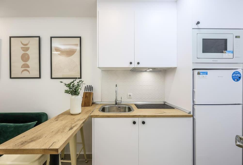 Luxe Apartment In Tetuan Мадрид Екстериор снимка